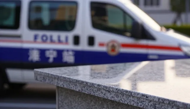 如何选择适合的巡逻车设备维护方案